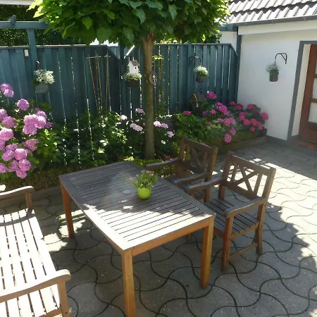 Haus Nr. 11 *